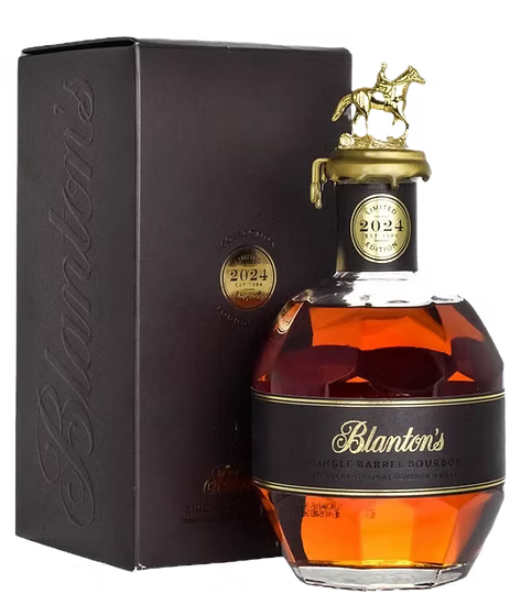 A bottle of Blanton’s Bourbon La Maison du Whisky Single Barrel #406 Golden Promise 2024 (700mL) with a gold horse stopper is displayed before its black box, showcasing the exclusive limited edition and rich amber whiskey.