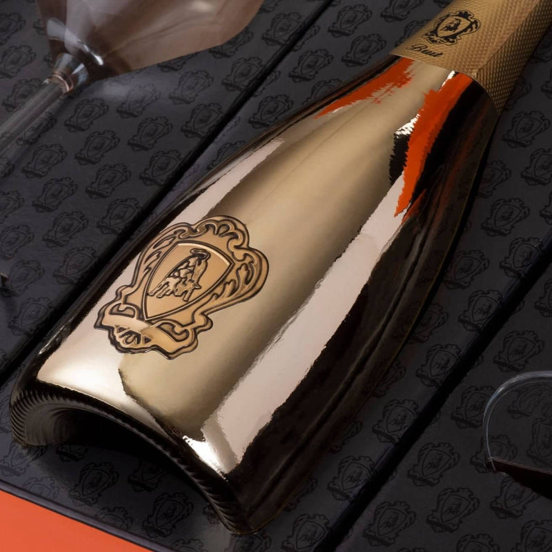 Load image into Gallery viewer, Lamborghini: Oro Vino Spumante with Gift Set - Main Street Liquor
